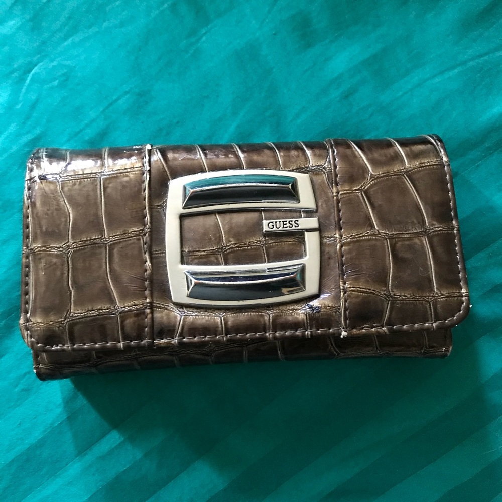 Guess wallet